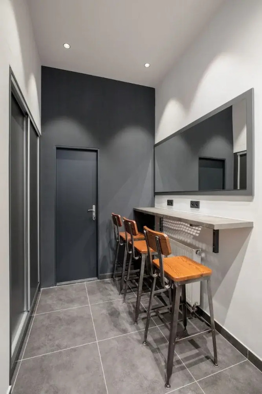 Old Town Square Residence by Emblem