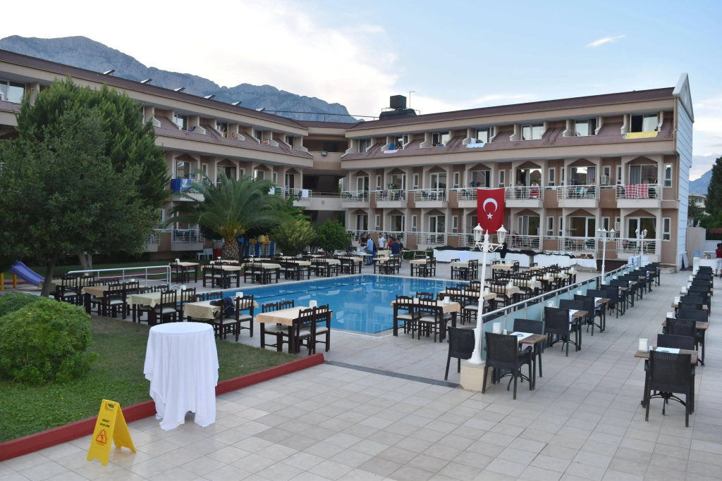 Ares Dream Hotel