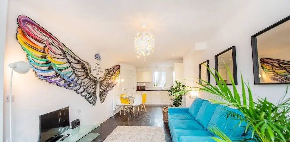 Modern House Close To Centre