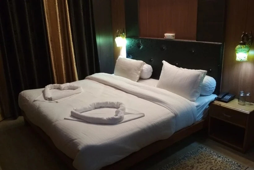 Montana Crowne Residency