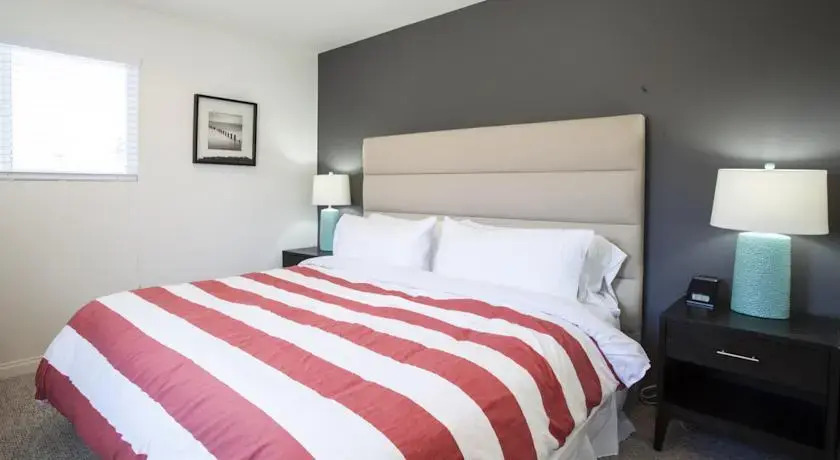 Globe Suites off Main