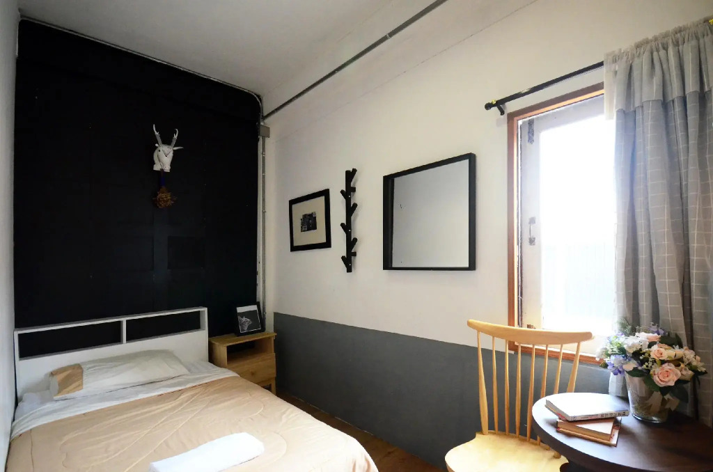 Buff Hostel