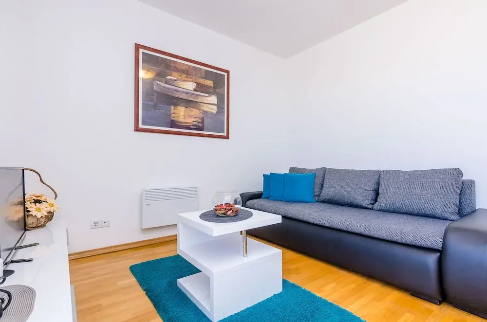 Apartments Mony