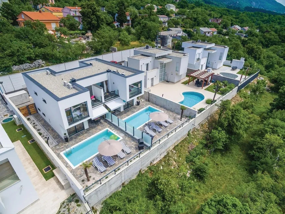 Stunning Home in Kostelj With Wifi and 4 Bedrooms