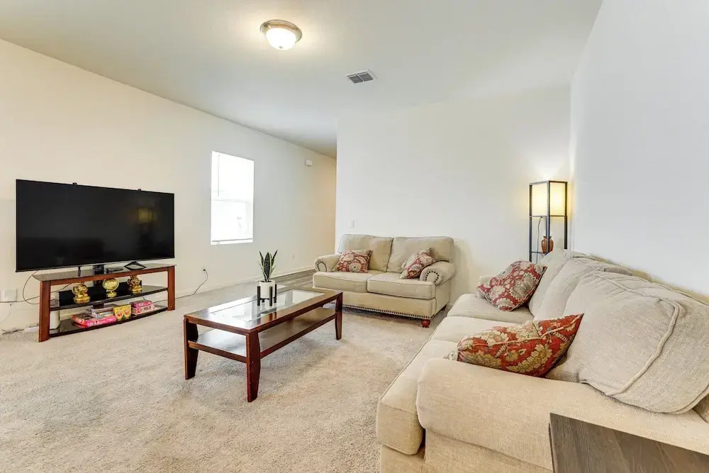 Pool Access: Family Home w/ Yard Near Lackland AFB