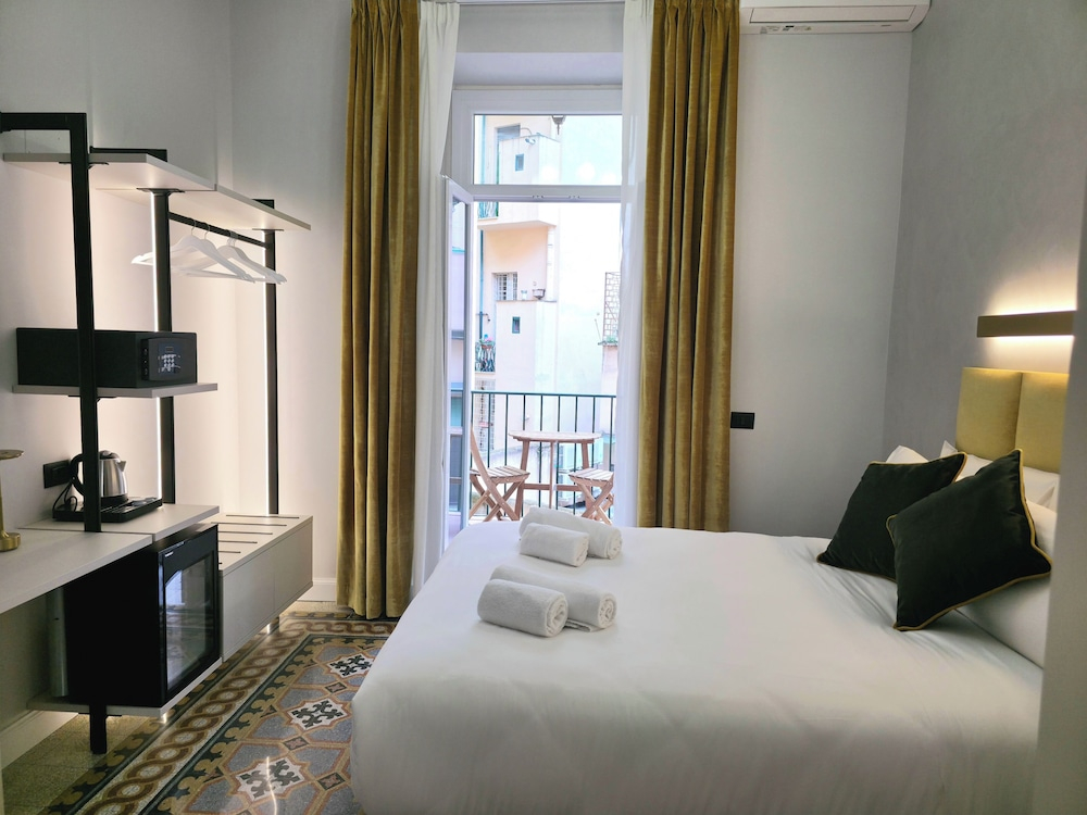 Victoria Suites