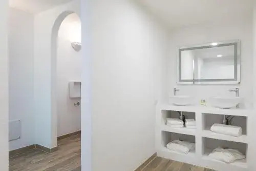 PALMASERA CHARMING - Rooms & Suites