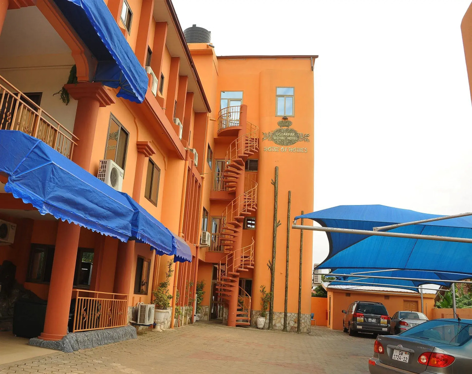 Oscarpak Royal Hotel