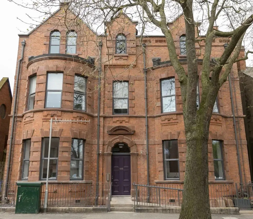 Holiday Rentals Ni-the Avenue Two