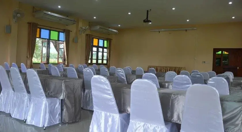 Baan Din Dee resort