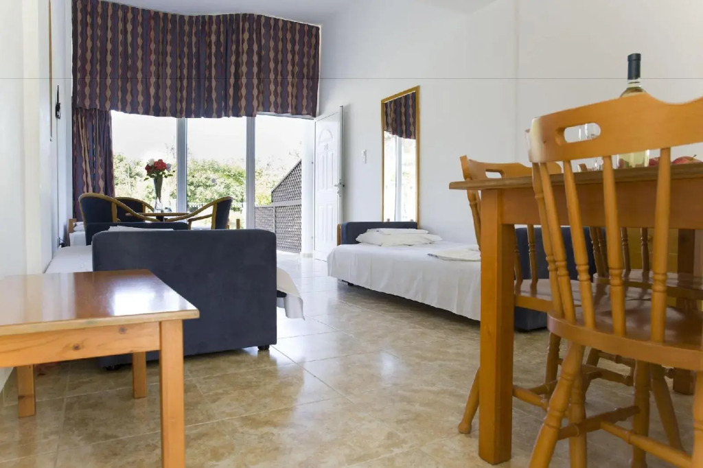 Eliofos Elegant Maisonettes
