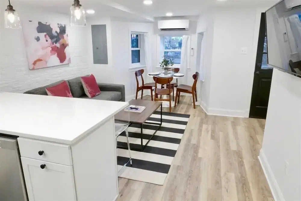 DCs Doorstep - Family Friendly 2 bed Cap Hill Apt