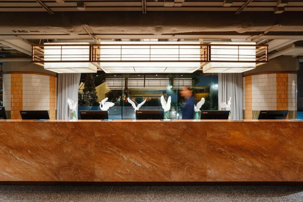 Eaton HK - Langham Hospitality Group