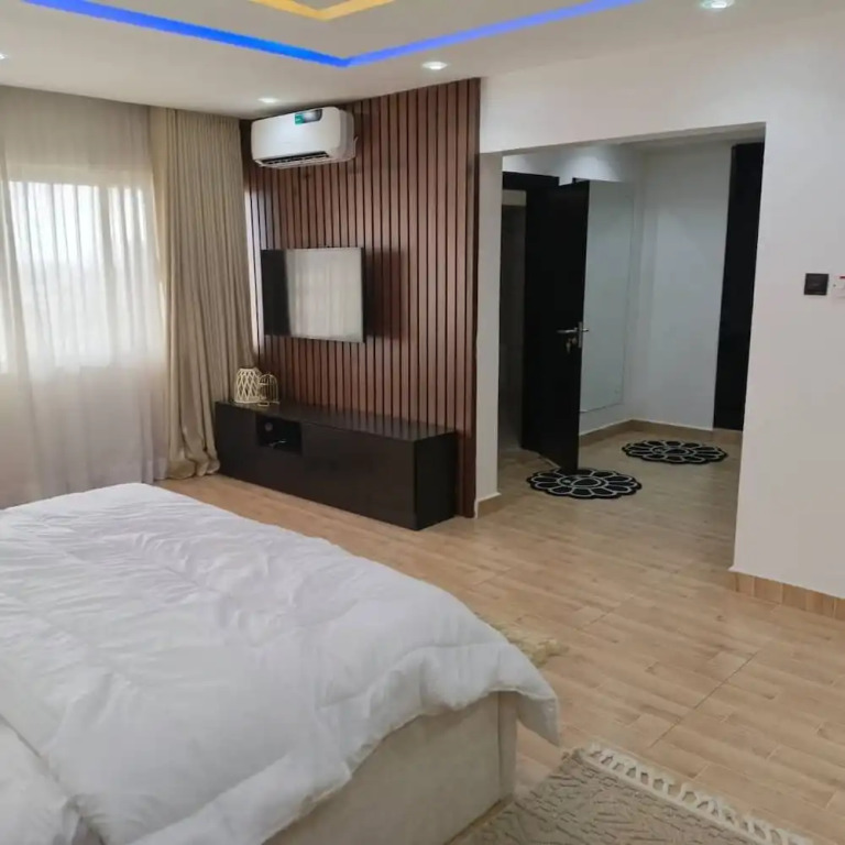 Top Loft 3 Bed   Penthouse Apartment