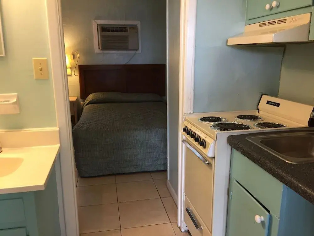 Calypso Motor Inn