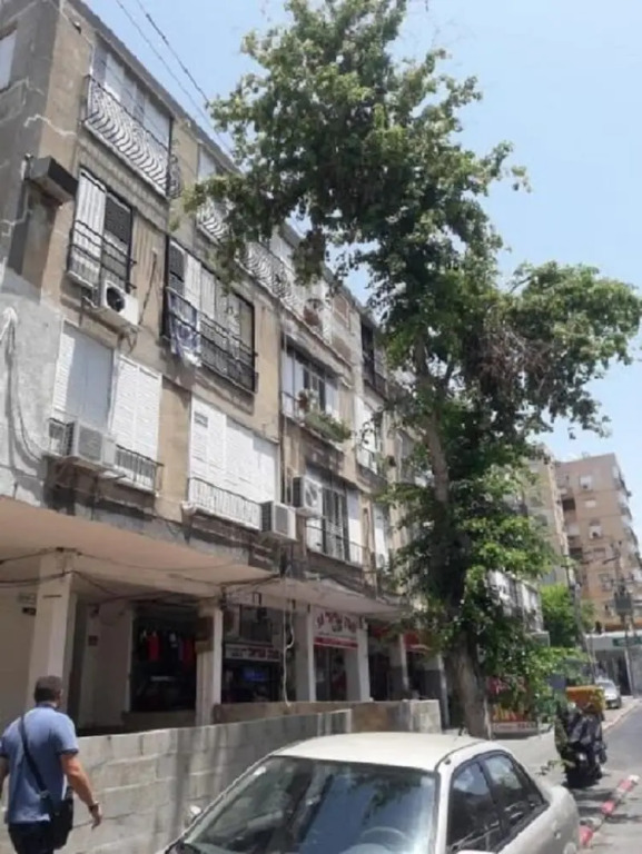 Apartment on Uziel street