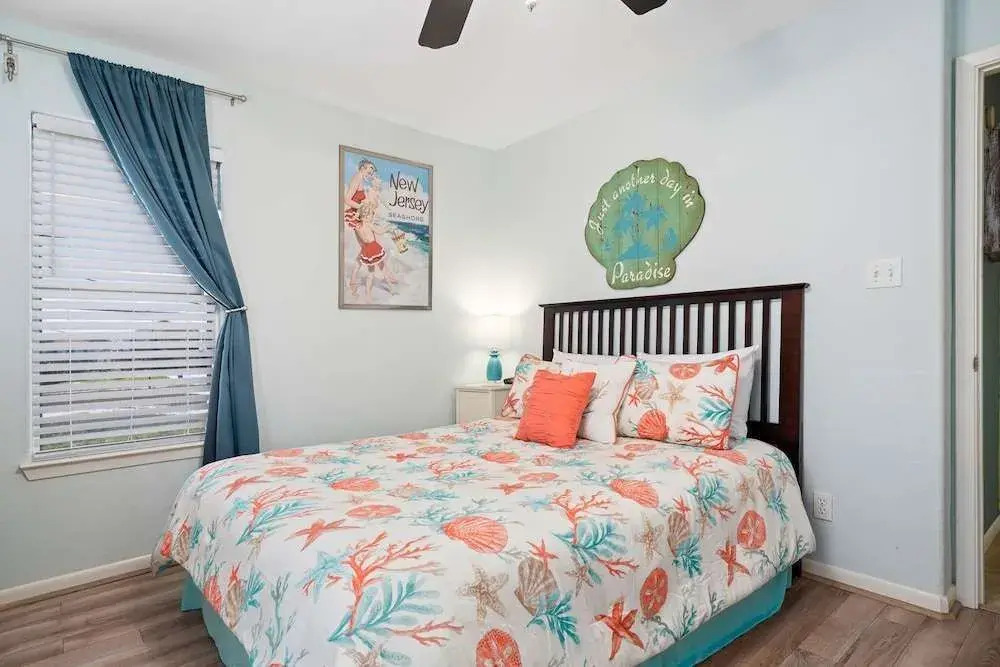 Salt Life Bay Getaway