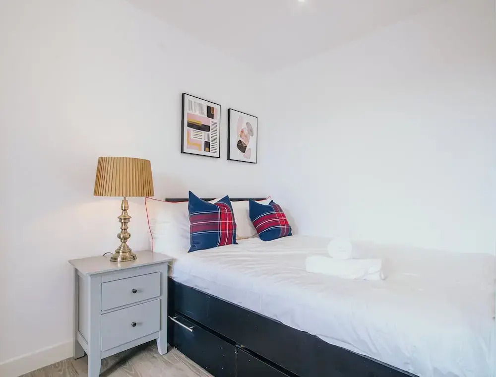 Vibrant Bright Apartment Sheffield Sleeps 2