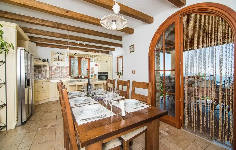 Stunning Home in Icici With Sauna, Wifi and 4 Bedrooms