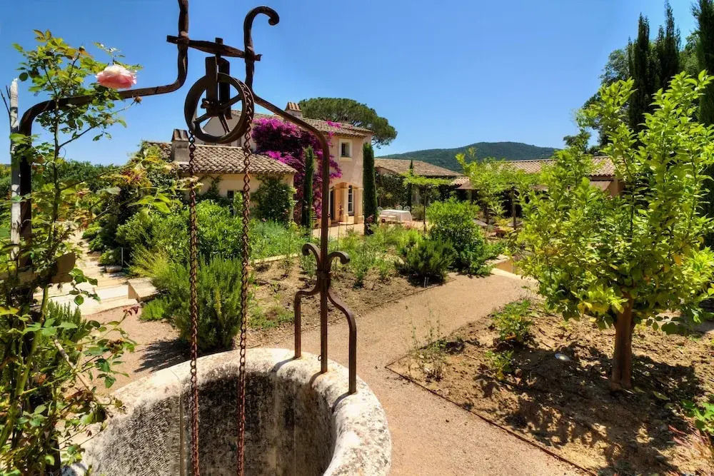 Villa With 6 Bedrooms in Gassin, With Wonderful sea View, Private Pool, Enclosed Garden