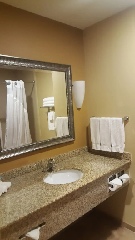 Holiday Inn Express Hotel & Suites Pensacola-West Navy Base by IHG