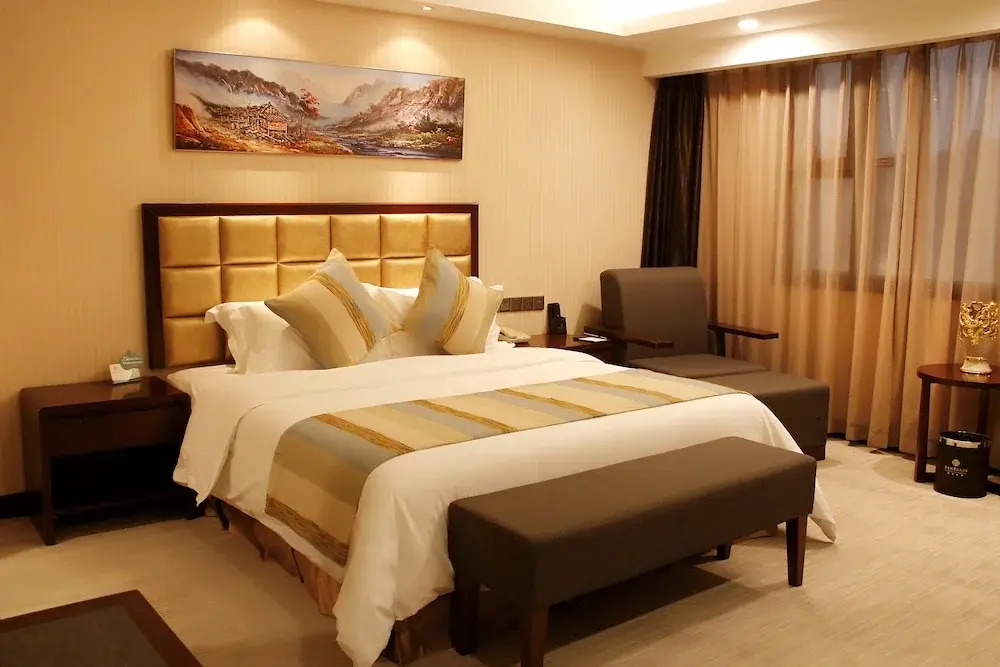 Zidongge Huatian Hotel