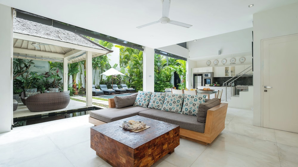 Villa Merta Sari 10 by Villa Finder