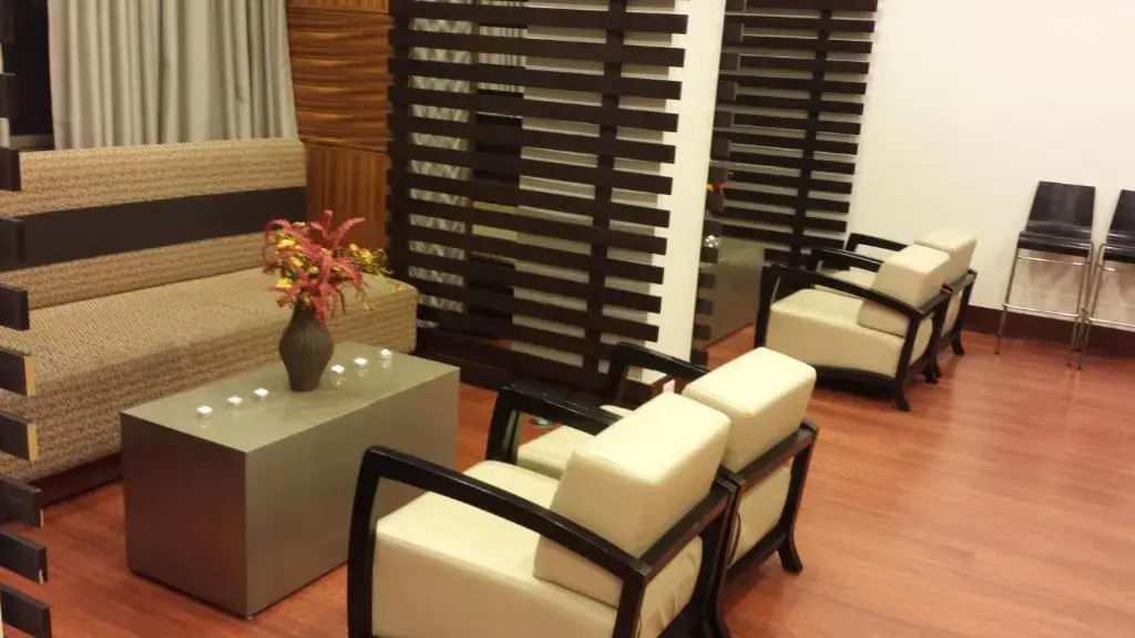 2 Bedroom 1 Bathroom Prime Location in Mississauga