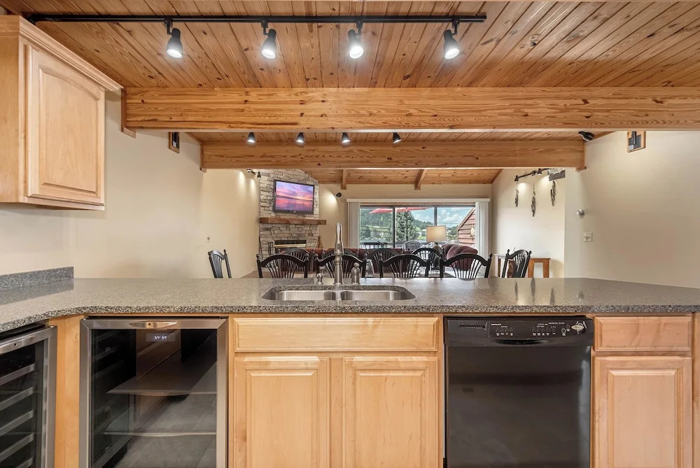 Sunset Chalet by Taylor Made Deep Creek