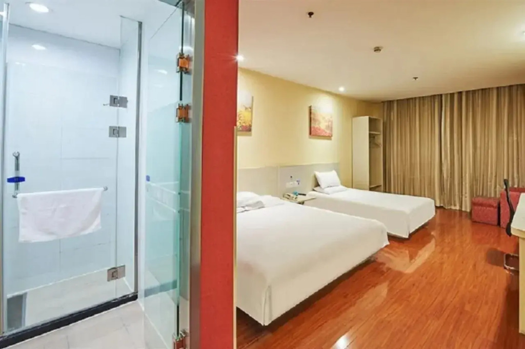 Hanting Hotel Kunming North Railway Station Metro Station