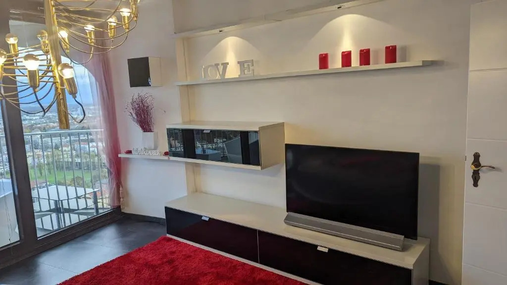 Sky-Romantic-Room