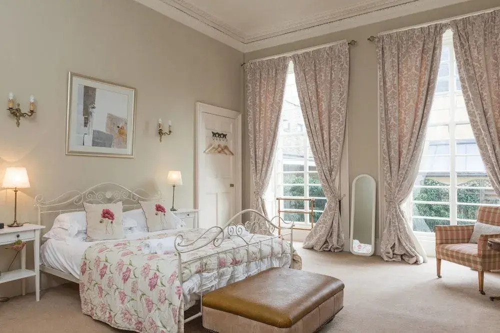 JOIVY Stylish Heart of Edinburgh Gem