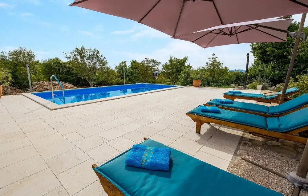 Gorgeous Home In Kras
