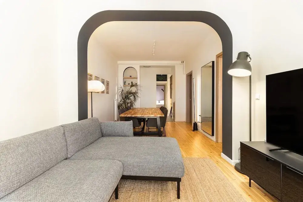Vista by halu' Spacious City Centre Home