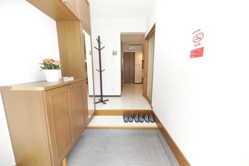 Kanade House part 1 (185-1)