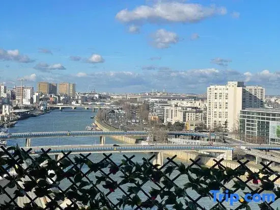 seen Seine duplex apartmen F4