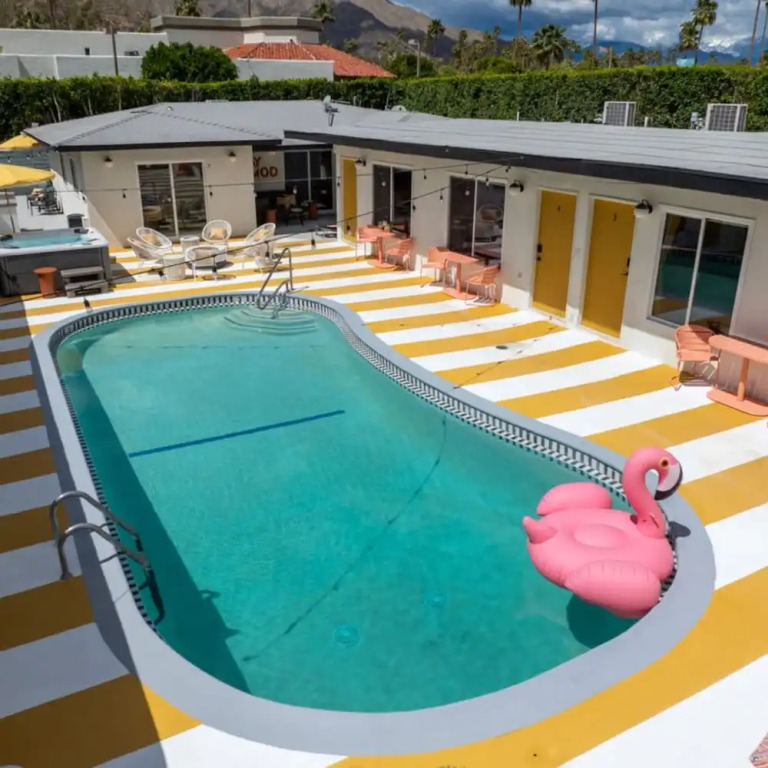 Mod Maya Hotel in Palm Springs
