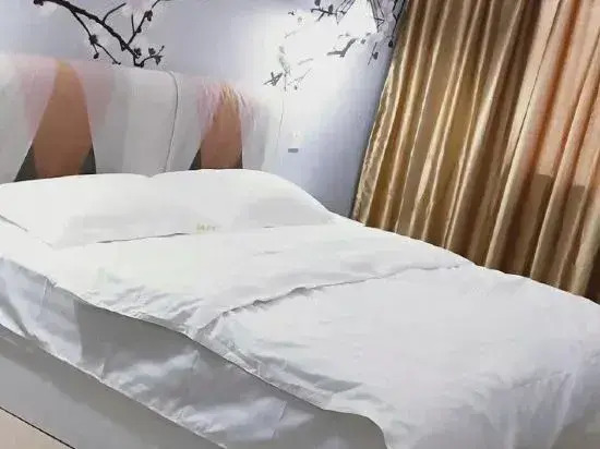 Xinyang Dongpeng Hotel