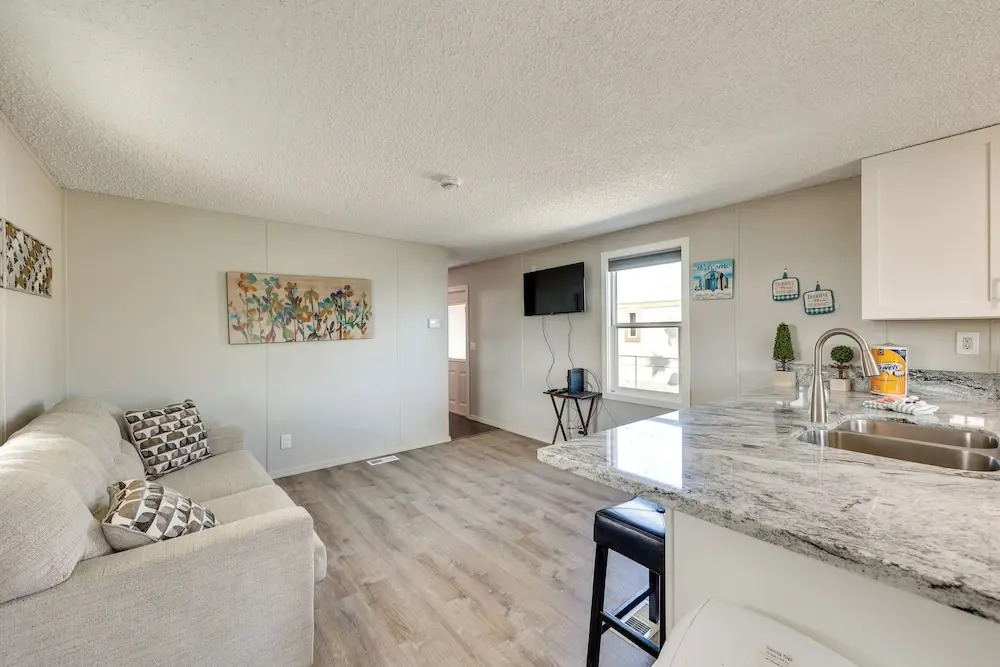 8 Mi to Laughlin Riverwalk: Waterfront Retreat