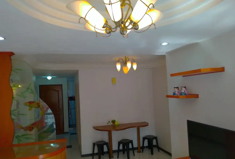 A Lake HouZz