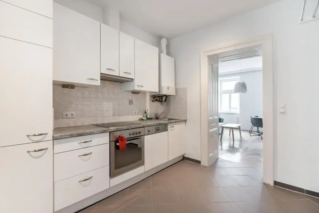 Universum Apartment 2