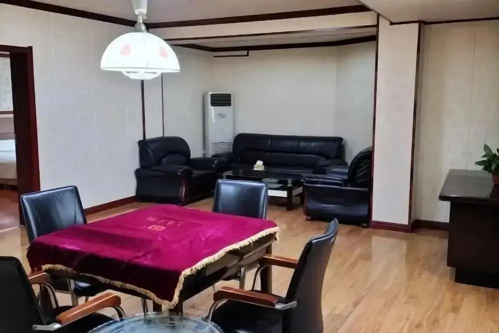 Jingbo Business Hotel