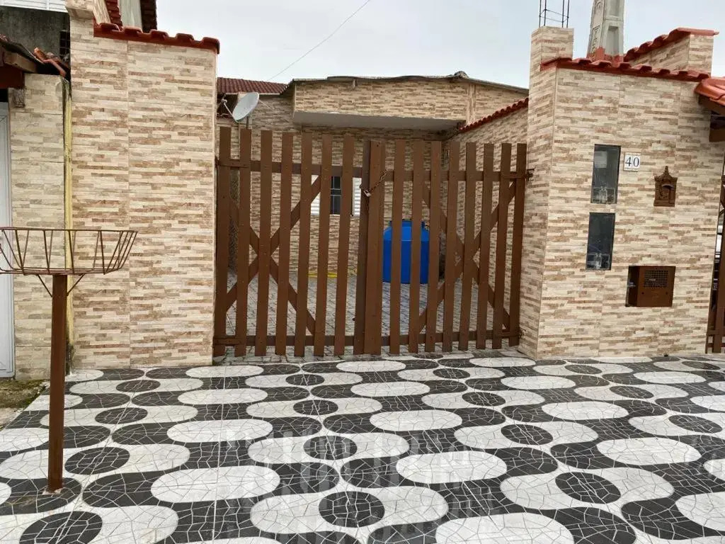 Casa aconchegante prox ao Sesc Bertioga 2 quartos, 2 banheiros