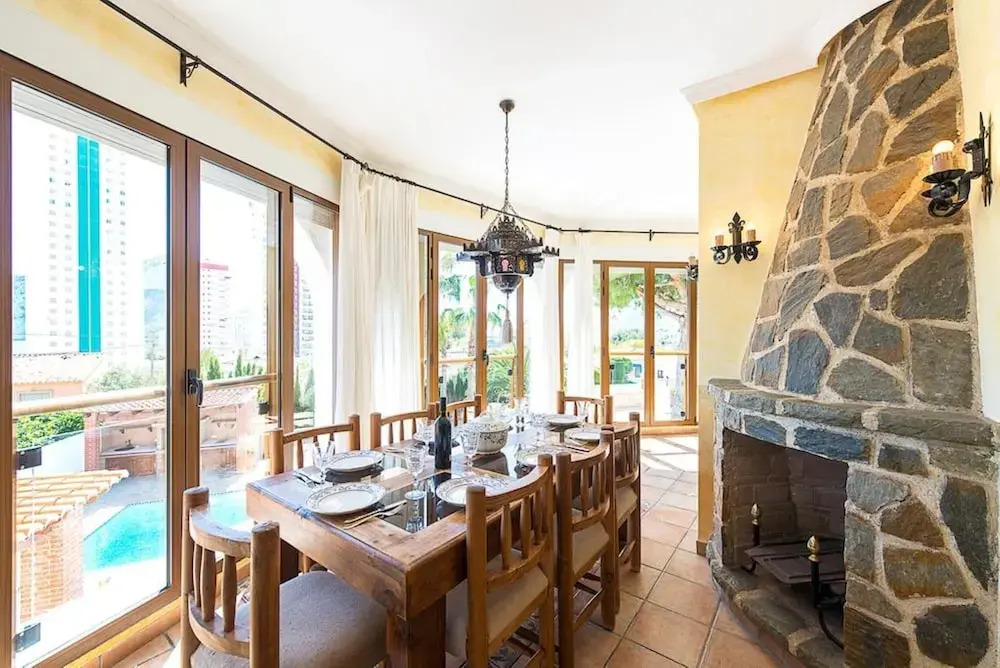 Villa - 4 Bedrooms with Pool and WiFi - 106398