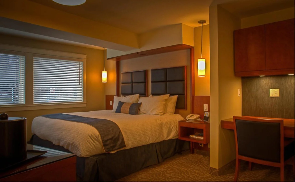 Coast Penticton Hotel