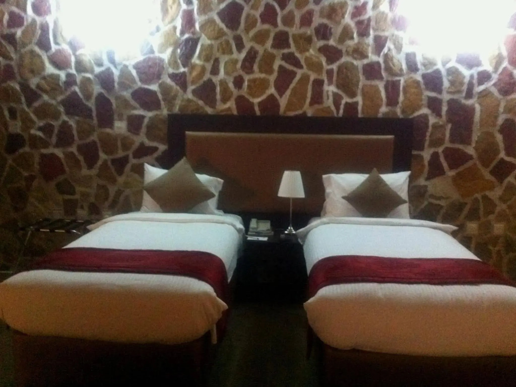 Mahadha Hotel