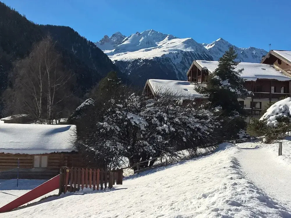 Spacious and Functional Chalet Located Close to the ski Lifts
