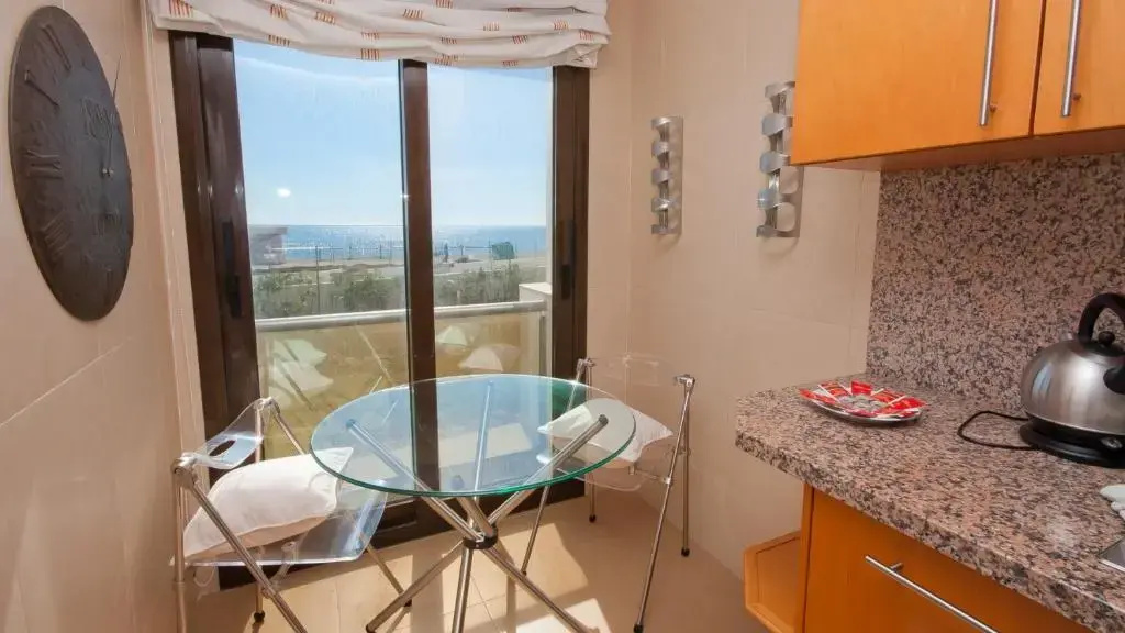 Marina Del Castillo 305