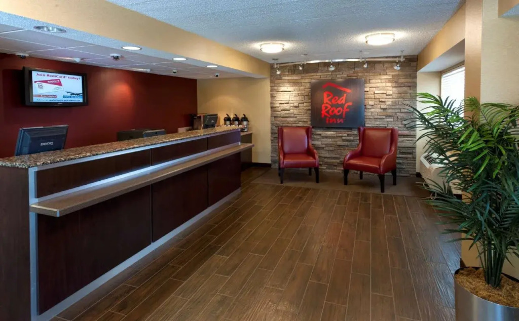 Red Roof Inn - St Louis St Charles