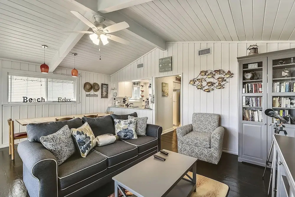 Beachfront Charm - 3 Br Home